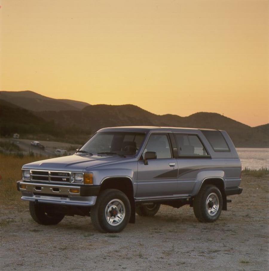  Toyota 4Runner (LN60) 1984 года  (фото 2 из 22)